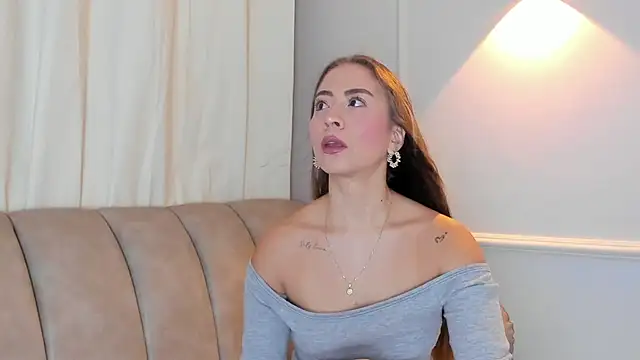 Lia walton online show from February 2025 11:51:01 AM