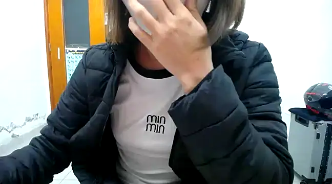 Snapshot of Michiko1 chatting on February 2025 04:24:02 PM Michiko1 online show from February 2025 04:24:02 PM