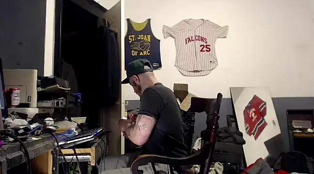 Snapshot of sledge901 chatting on January 2025 10:23:01 PM sledge901 online show from January 2025 10:23:01 PM