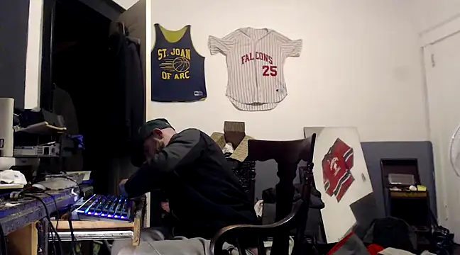 Snapshot of sledge901 chatting on January 2025 06:26:01 AM sledge901 online show from January 2025 06:26:01 AM