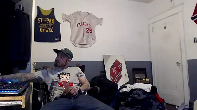 Snapshot of sledge901 chatting on January 2025 01:27:01 PM sledge901 online show from January 2025 01:27:01 PM