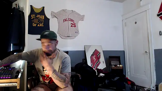 Snapshot of sledge901 chatting on January 2025 04:30:01 PM sledge901 online show from January 2025 04:30:01 PM