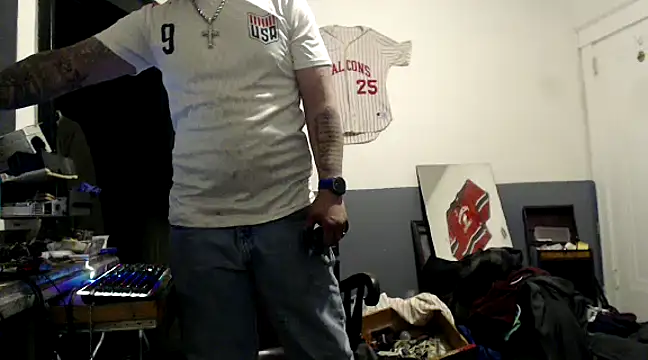 Snapshot of sledge901 chatting on February 2025 09:40:02 AM sledge901 online show from February 2025 09:40:02 AM