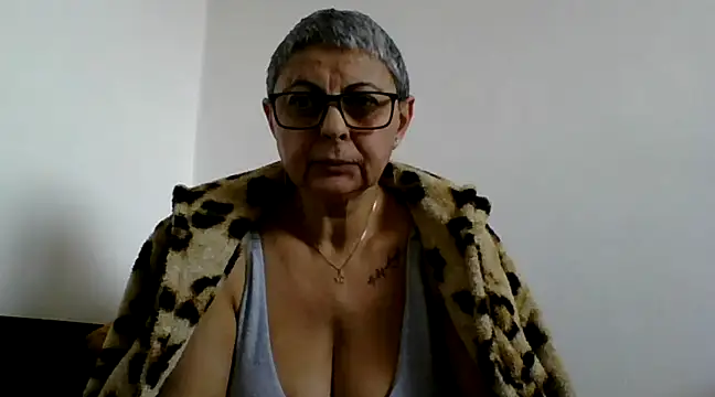 roseblak42 online show from February 2025 10:38:02 AM