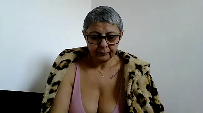 roseblak42 online show from February 2025 09:56:01 AM