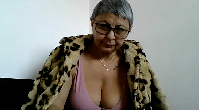 roseblak42 online show from February 2025 01:52:02 PM