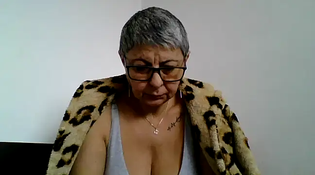 roseblak42 online show from March 2025 09:10:02 AM