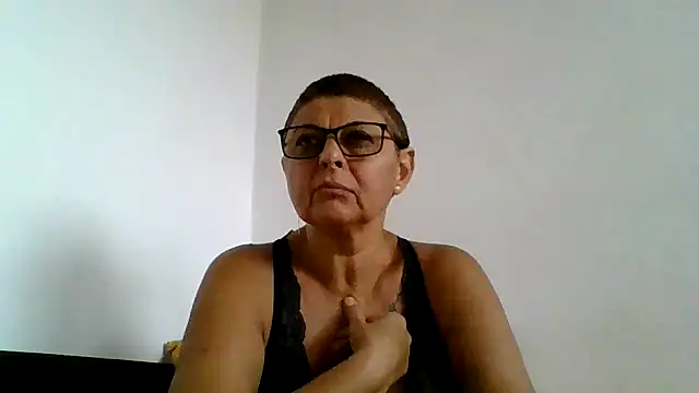 roseblak42 online show from September 2025 03:13:01 PM