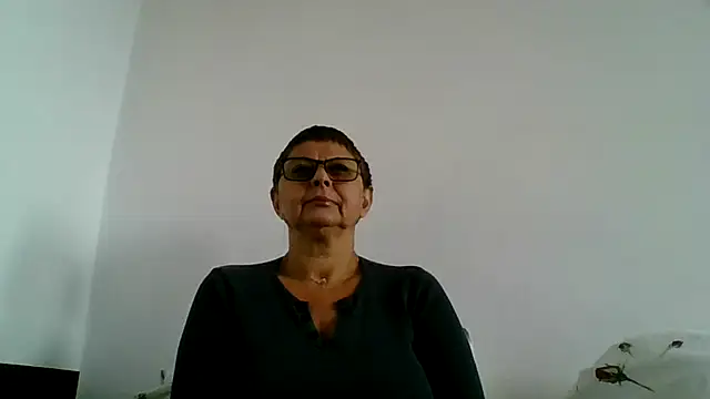 Snapshot of roseblak42 chatting on October 2025 12:45:02 PM roseblak42 online show from October 2025 12:45:02 PM