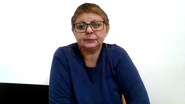 Snapshot of roseblak42 chatting on October 2025 02:15:02 PM roseblak42 online show from October 2025 02:15:02 PM