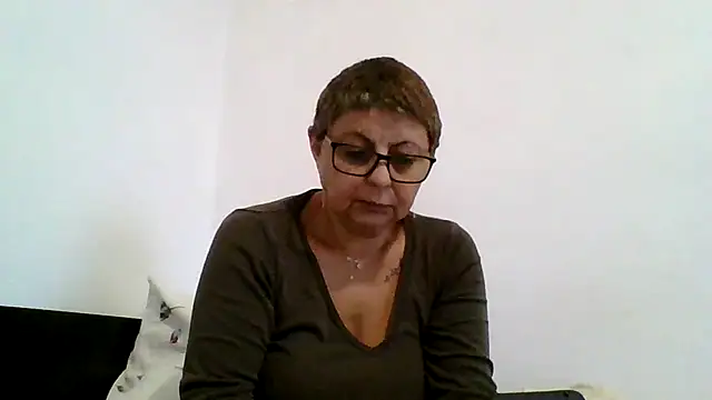 Snapshot of roseblak42 chatting on October 2025 02:39:02 PM roseblak42 online show from October 2025 02:39:02 PM