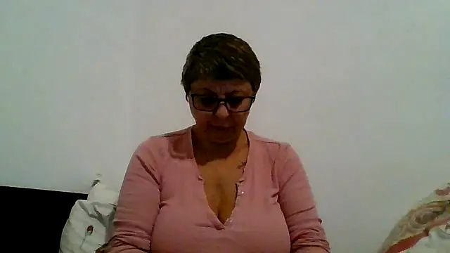 Snapshot of roseblak42 chatting on November 2025 03:45:02 PM roseblak42 online show from November 2025 03:45:02 PM