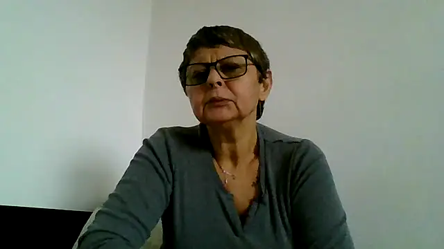 Snapshot of roseblak42 chatting on November 2025 10:14:02 AM roseblak42 online show from November 2025 10:14:02 AM