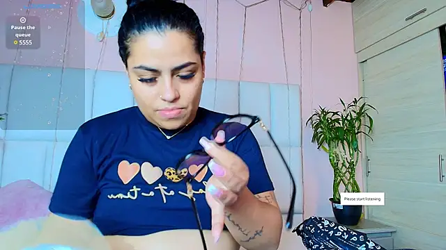 Snapshot of kiana_cream chatting on February 2025 11:40:02 AM kiana cream online show from February 2025 11:40:02 AM