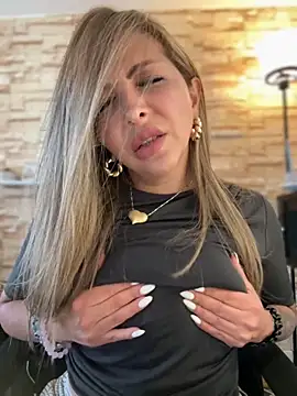  Abril-Office1 online show from October 2025 03:23:02 PM