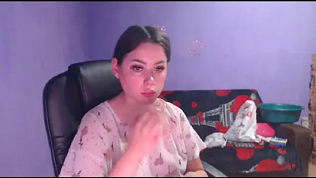 LovelyJulliette online show from January 2025 05:01:01 PM