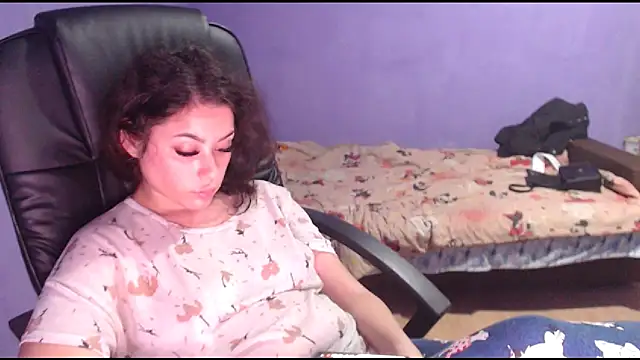 LovelyJulliette online show from January 2025 08:32:02 PM