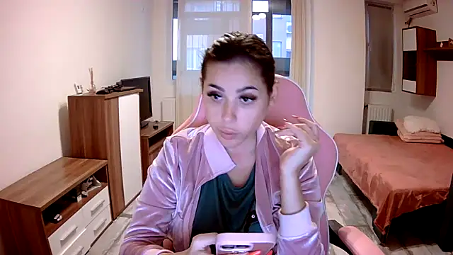 Snapshot of LovelyJulliette chatting on October 2025 02:25:02 PM LovelyJulliette online show from October 2025 02:25:02 PM