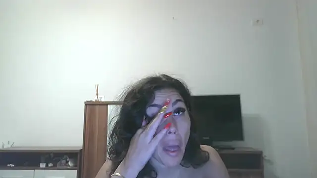 Snapshot of LovelyJulliette chatting on October 2025 04:38:02 PM LovelyJulliette online show from October 2025 04:38:02 PM