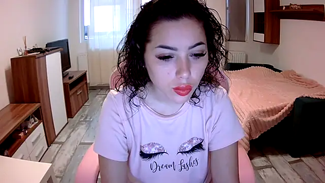 Snapshot of LovelyJulliette chatting on October 2025 12:02:01 PM LovelyJulliette online show from October 2025 12:02:01 PM