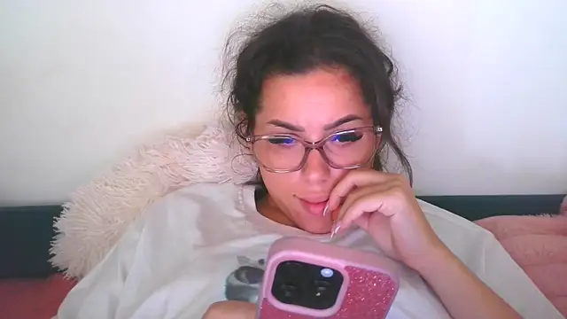 Snapshot of LovelyJulliette chatting on October 2025 12:16:02 PM LovelyJulliette online show from October 2025 12:16:02 PM