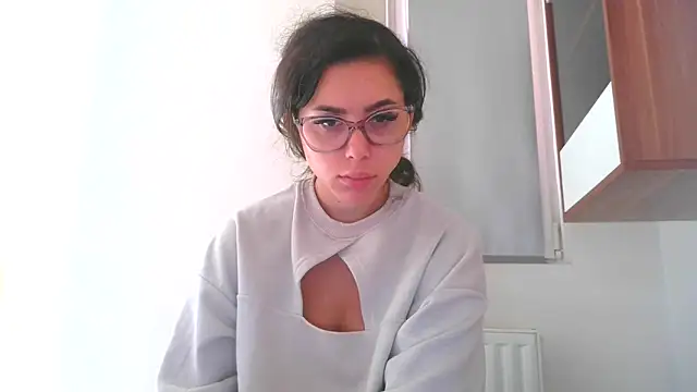 Snapshot of LovelyJulliette chatting on October 2025 12:17:01 PM LovelyJulliette online show from October 2025 12:17:01 PM