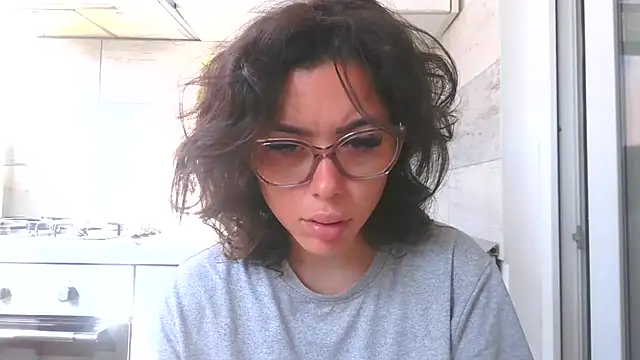 Snapshot of LovelyJulliette chatting on October 2025 11:21:01 AM LovelyJulliette online show from October 2025 11:21:01 AM