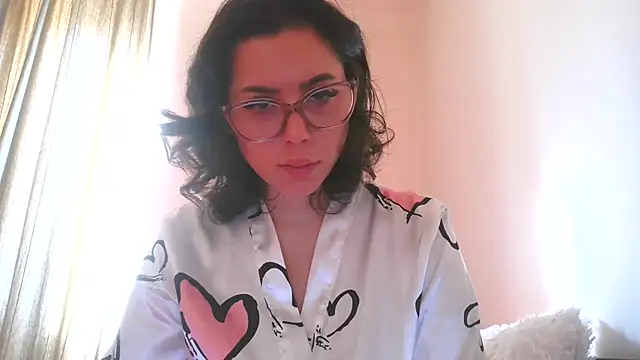 Snapshot of LovelyJulliette chatting on October 2025 12:05:02 PM LovelyJulliette online show from October 2025 12:05:02 PM