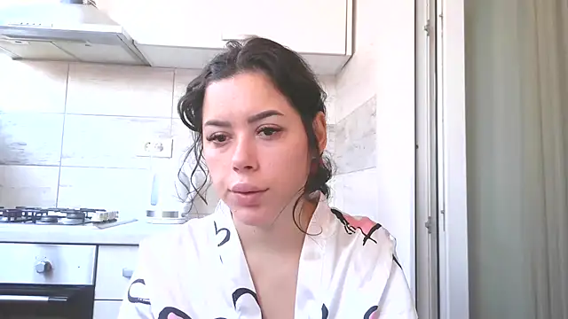 Snapshot of LovelyJulliette chatting on November 2025 09:21:02 AM LovelyJulliette online show from November 2025 09:21:02 AM