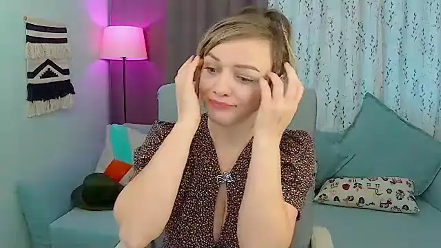 Snapshot of NandiSmile chatting on October 2025 12:06:01 PM NandiSmile online show from October 2025 12:06:01 PM