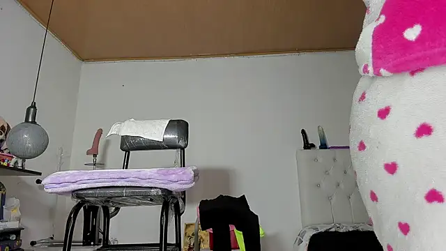 shannon kane  online show from December 2024 01:17:02 PM