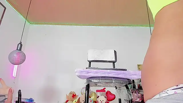 shannon kane  online show from February 2025 04:54:01 PM