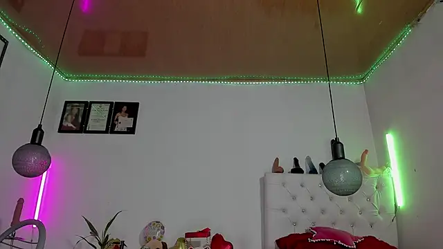 shannon kane  online show from March 2025 05:14:02 PM