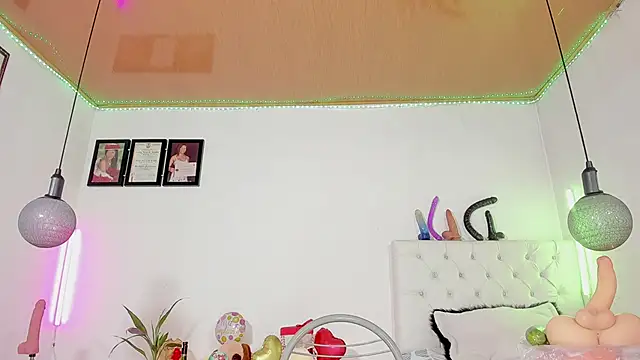 shannon kane  online show from March 2025 04:23:01 PM