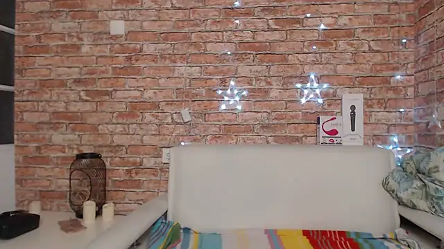 Amelia Kiss  online show from October 2025 12:39:02 AM