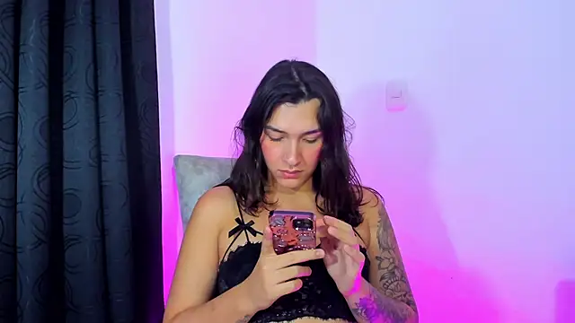 Snapshot of Camila_Coxx chatting on December 2024 07:38:01 AM Camila Coxx online show from December 2024 07:38:01 AM