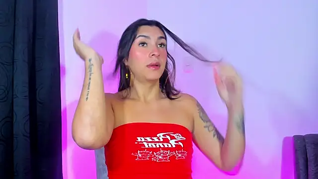 Snapshot of Camila_Coxx chatting on December 2024 11:09:02 PM Camila Coxx online show from December 2024 11:09:02 PM
