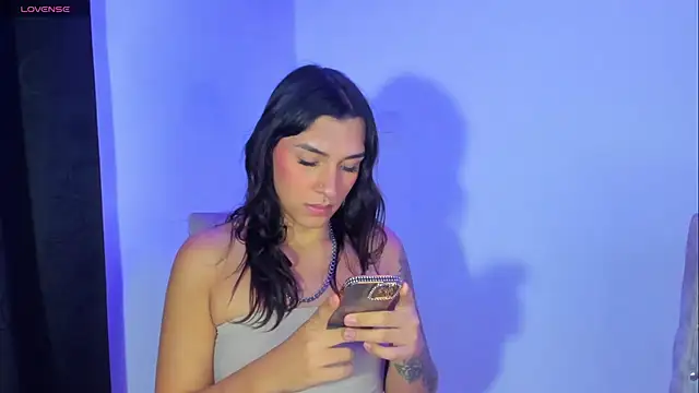 Snapshot of Camila_Coxx chatting on February 2025 05:30:01 AM Camila Coxx online show from February 2025 05:30:01 AM