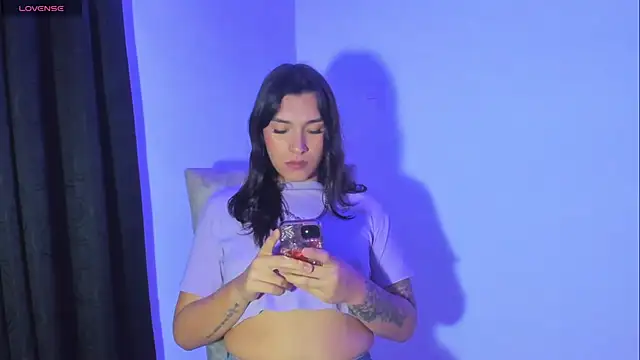 Snapshot of Camila_Coxx chatting on March 2025 01:25:02 AM Camila Coxx online show from March 2025 01:25:02 AM