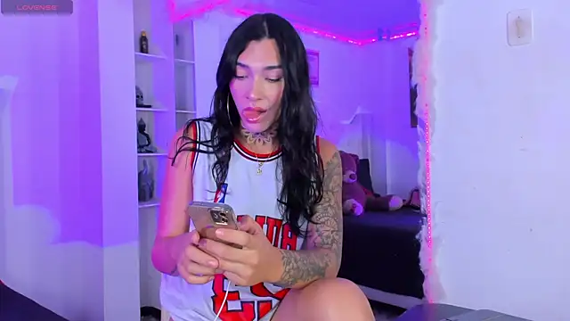 Camila Coxx online show from October 2025 08:08:02 PM