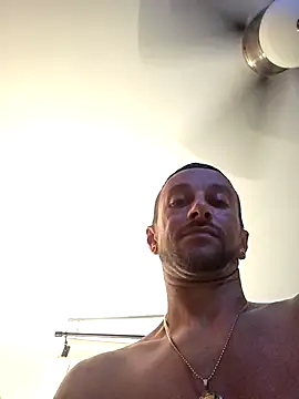 Snapshot of Twin2222 chatting on October 2025 04:24:01 AM Twin2222 online show from October 2025 04:24:01 AM