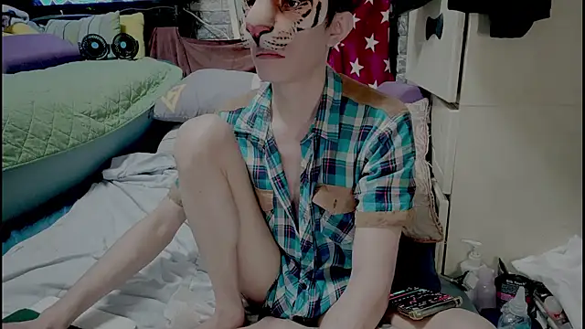 Snapshot of JJjing chatting on November 2025 12:42:02 AM JJjing online show from November 2025 12:42:02 AM