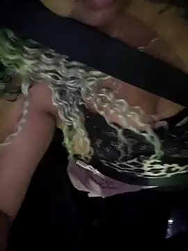 Carlabrasileira online show from October 2025 01:35:01 AM