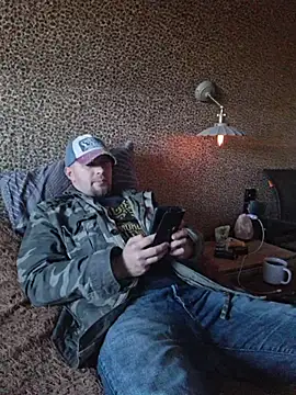 Snapshot of Foxyshaved chatting on September 2025 04:27:01 AM Foxyshaved online show from September 2025 04:27:01 AM