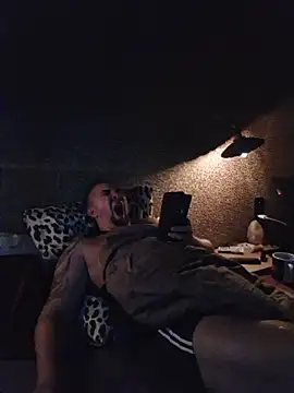 Snapshot of Foxyshaved chatting on October 2025 03:57:01 AM Foxyshaved online show from October 2025 03:57:01 AM