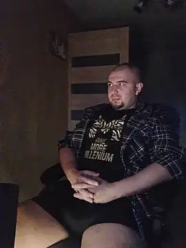 Snapshot of Foxyshaved chatting on October 2025 04:37:02 AM Foxyshaved online show from October 2025 04:37:02 AM