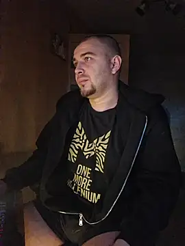 Snapshot of Foxyshaved chatting on October 2025 05:19:02 AM Foxyshaved online show from October 2025 05:19:02 AM