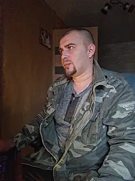 Snapshot of Foxyshaved chatting on October 2025 07:30:02 AM Foxyshaved online show from October 2025 07:30:02 AM