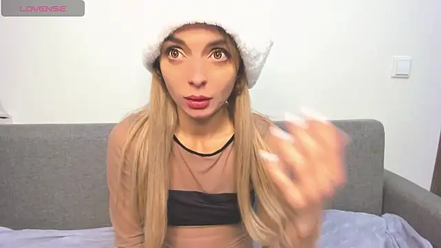 Snapshot of _ellen_meow_ chatting on December 2024 03:47:01 AM ellen meow online show from December 2024 03:47:01 AM