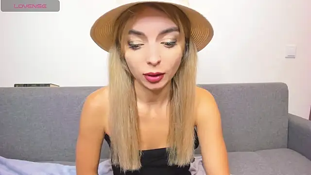 Snapshot of _ellen_meow_ chatting on February 2025 12:06:01 AM ellen meow online show from February 2025 12:06:01 AM